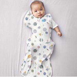 NIB Love to Dream arms up sleep swaddle. Space design